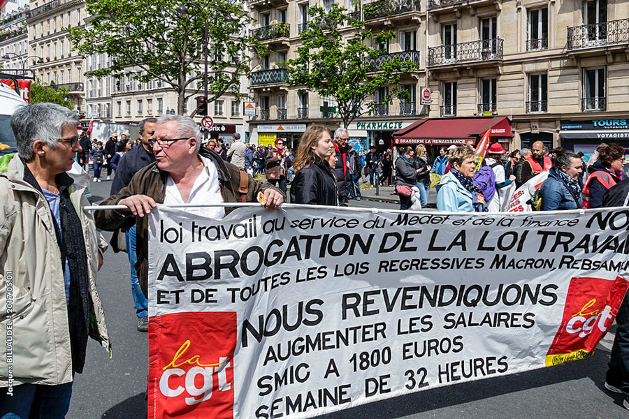 Protesten op straat in Parijs op de Dag van de Arbeid, 1 mei