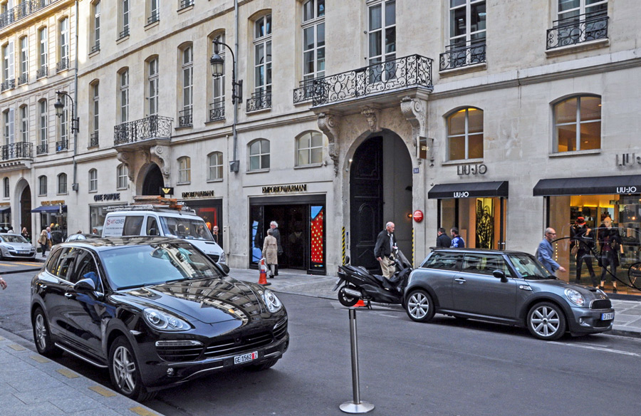 Rue Saint Honoré shoppen in Parijs