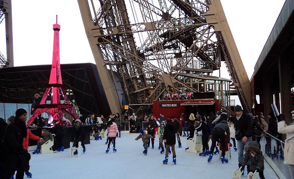 Schaatsen op de Eiffeltoren