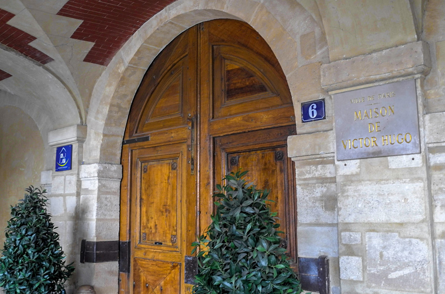 Maison Victor Hugo, Place des Vosges. 