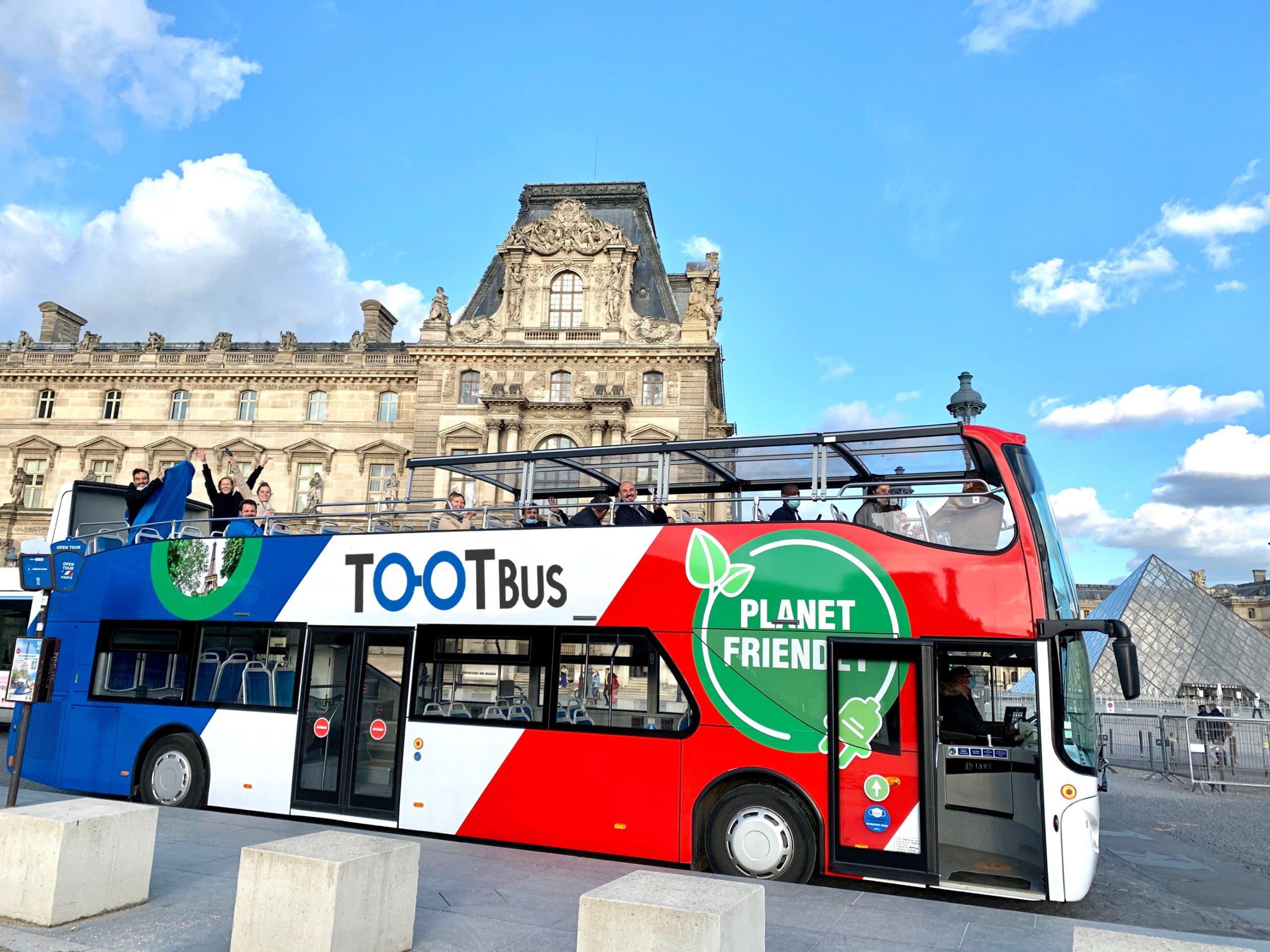 Legende Allergisch een experiment doen Hop on hop off bus in Parijs | Tips, routes en tickets
