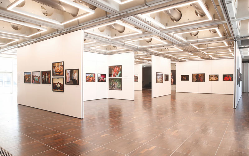 Galerie Fotojournalistiek La Grande Arche Parijs