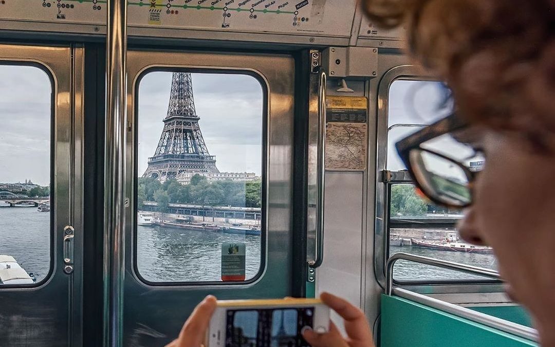 pont de bir hakeim parijs metrolijn 6 uitzicht eiffeltoren