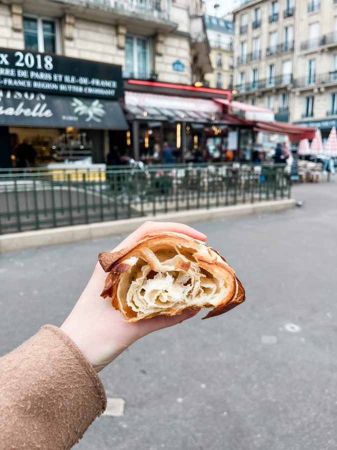 croissant in parijs
