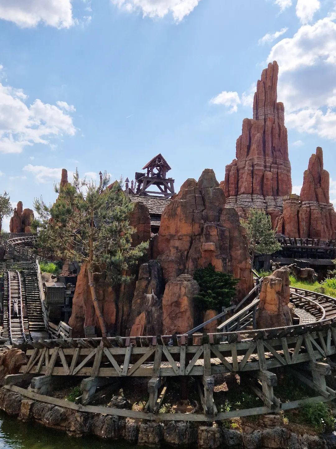 big thunder mountain disneyland parijs attracties