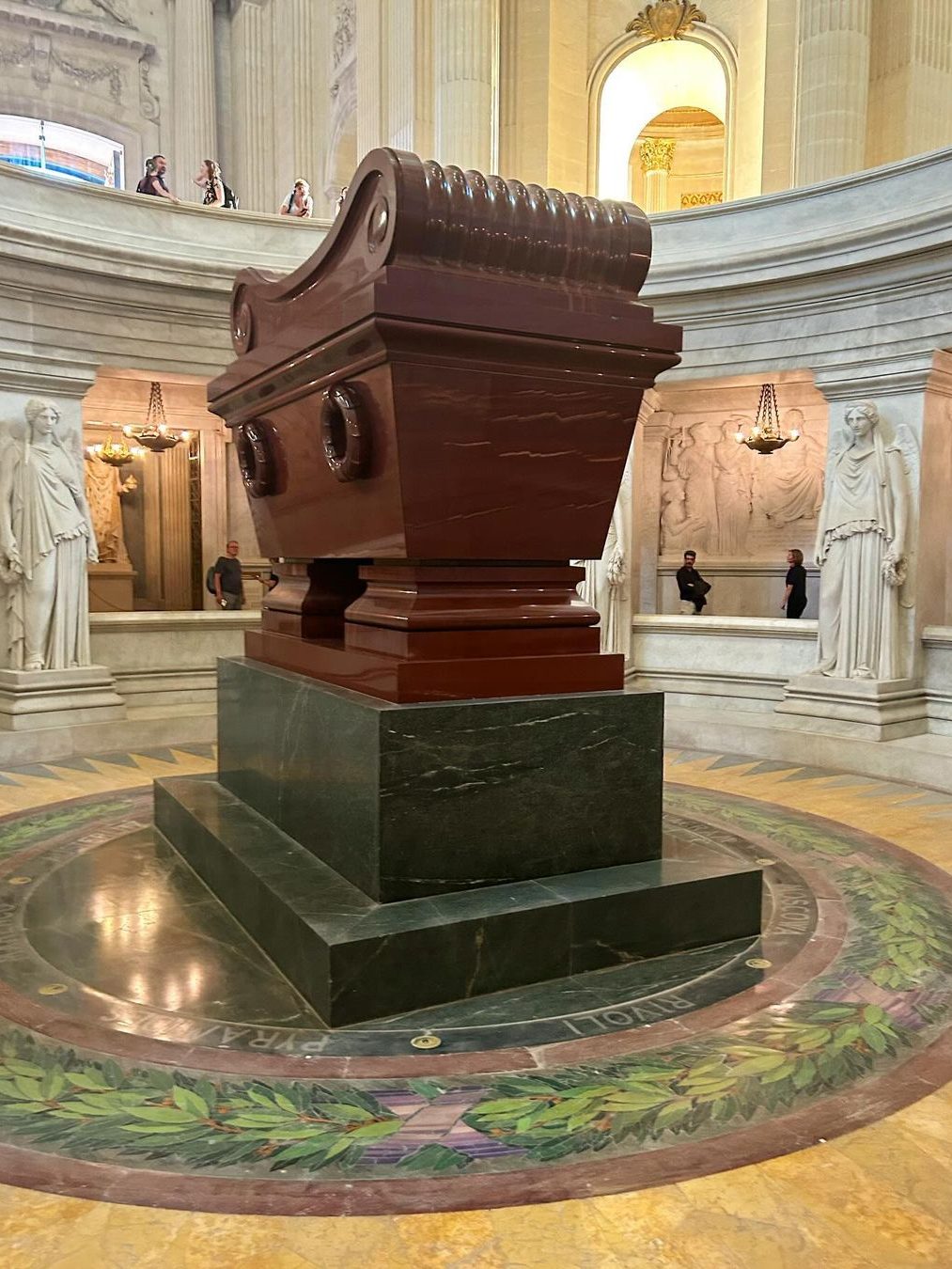 tombe van napoleon hôtel des invalides parijs