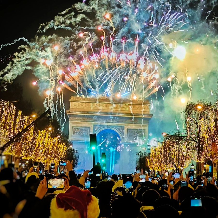 vuurwerk oud en nieuw parijs