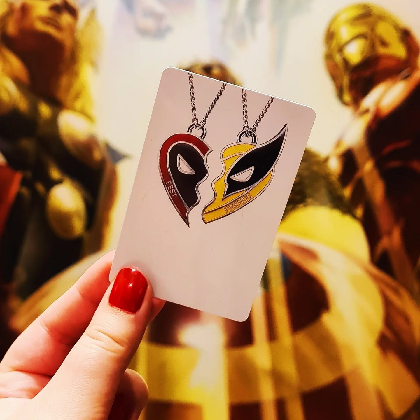 disney's hotel met marvel thema