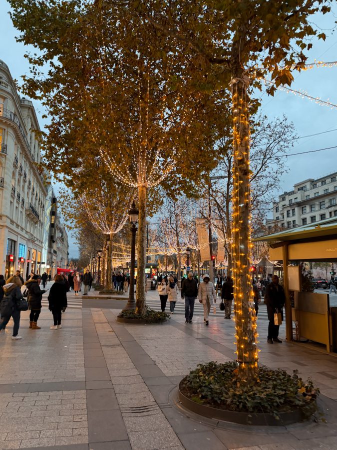 Kerstversiering op de Champs-Élysées 